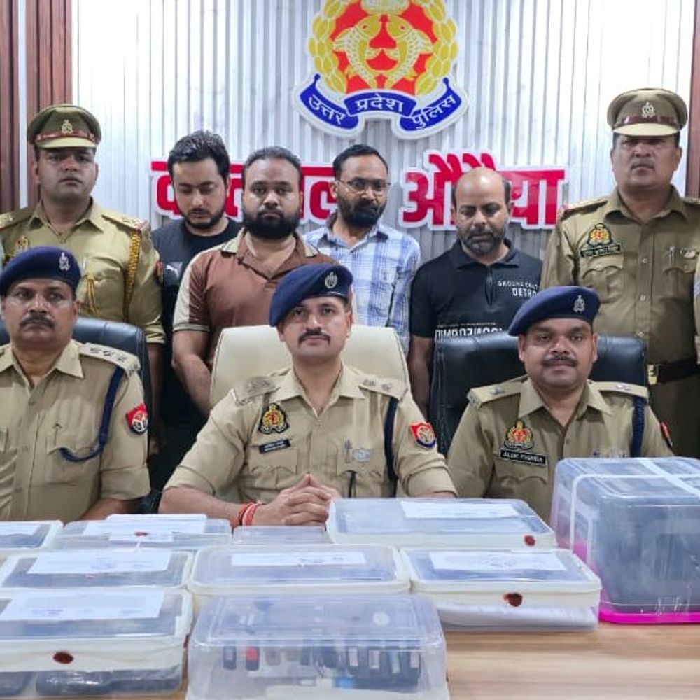 औरैया में GST चोरी गिरोह के 4 सदस्य गिरफ्तार:फर्जी फर्मों से 8.62 करोड़ के नकली बिल बनाकर सरकार को लगाया चूना