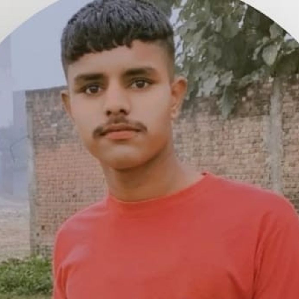 12वीं में फेल होने पर छात्र ने लगाई फांसी:पीलीभीत में रिजल्ट देखने के बाद घर से निकला, फिर नहीं लौटा वापस, सुबह खेत में मिला शव