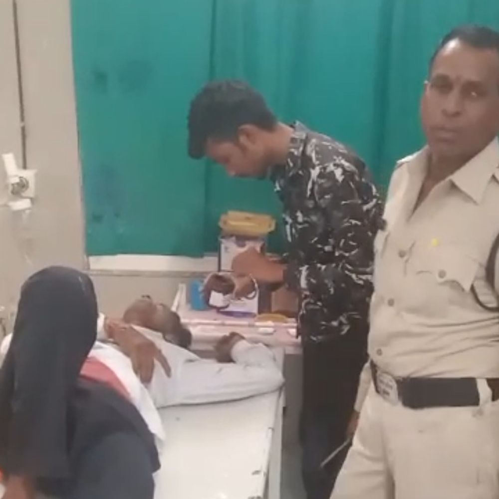 शाजापुर में बाइक अनियंत्रित, युवक गंभीर घायल:मोल्टा जोड़ के पास हुआ हादसा, पुलिस जांच में जुटी