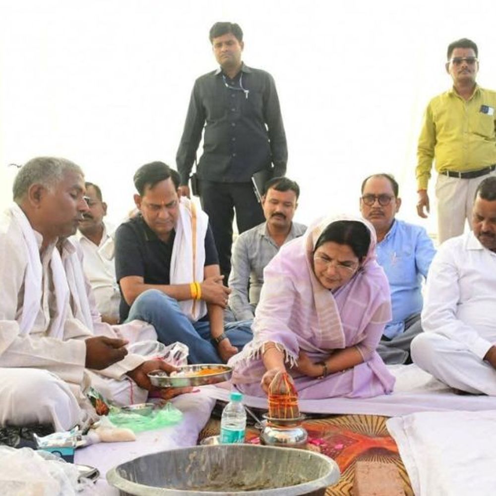 हरदोई में 4.94 करोड़ से तटबंध निर्माण शुरू:परियल-पुरवा पिपरिया में बाढ़-कटान रोकने को रजनी तिवारी ने किया भूमि पूजन