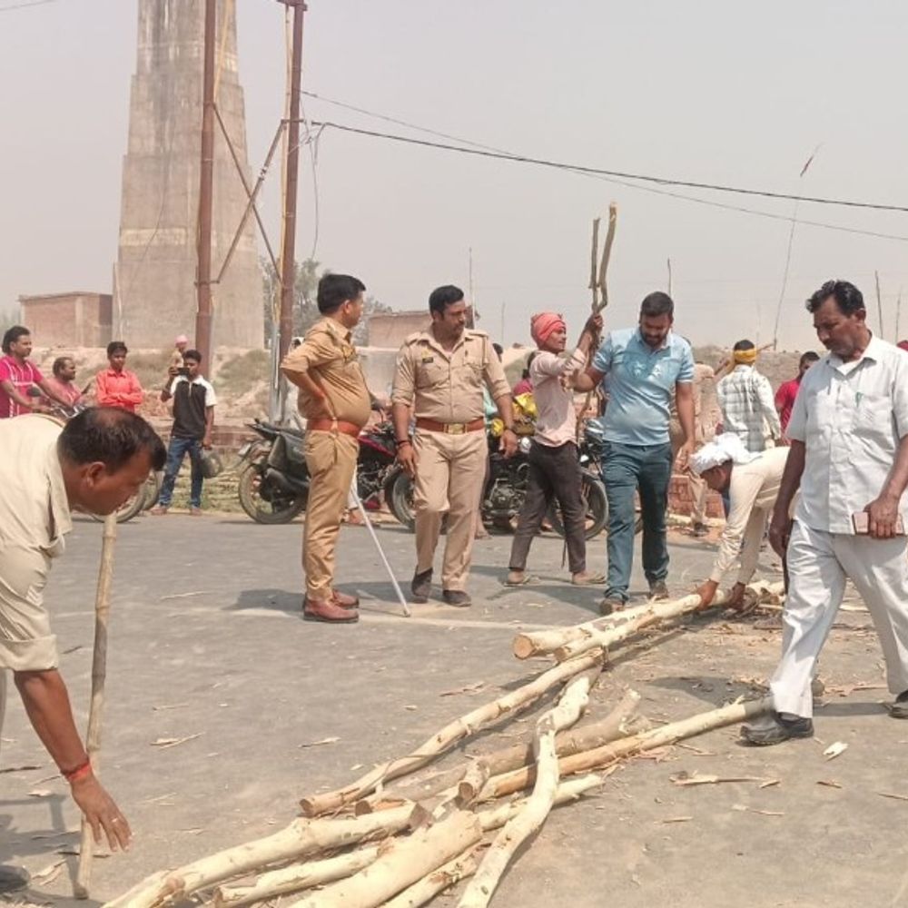 श्रावस्ती में NH-730 जाम मामला, पुलिस ने 10 को पकड़ा:पेट्रोल-डीजल लेने आए उपभोक्ताओं ने किया था सड़क जाम कर प्रदर्शन