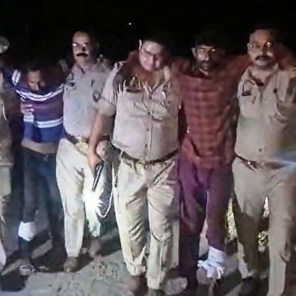 पीलीभीत में 5 शिकारियों का हाफ एनकाउंटर:दो शिकारी गोली लगने से घायल, अवैध हथियार बरामद कर जेल भेजा