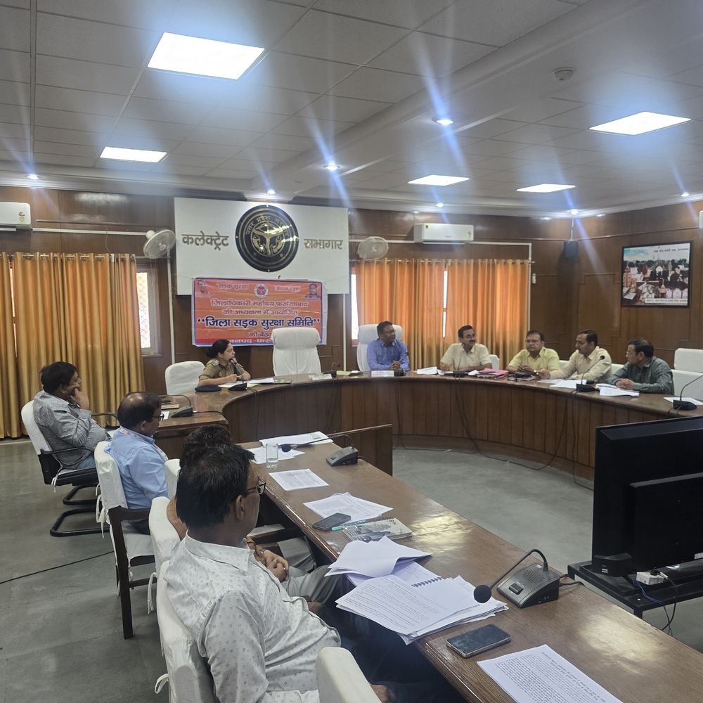 फर्रुखाबाद में सड़क दुर्घटनाएं बढ़ीं, सीडीओ ने दिए सख्त निर्देश:नए ब्लैक स्पॉट चिन्हित कर डीएल निरस्त करने को कहा