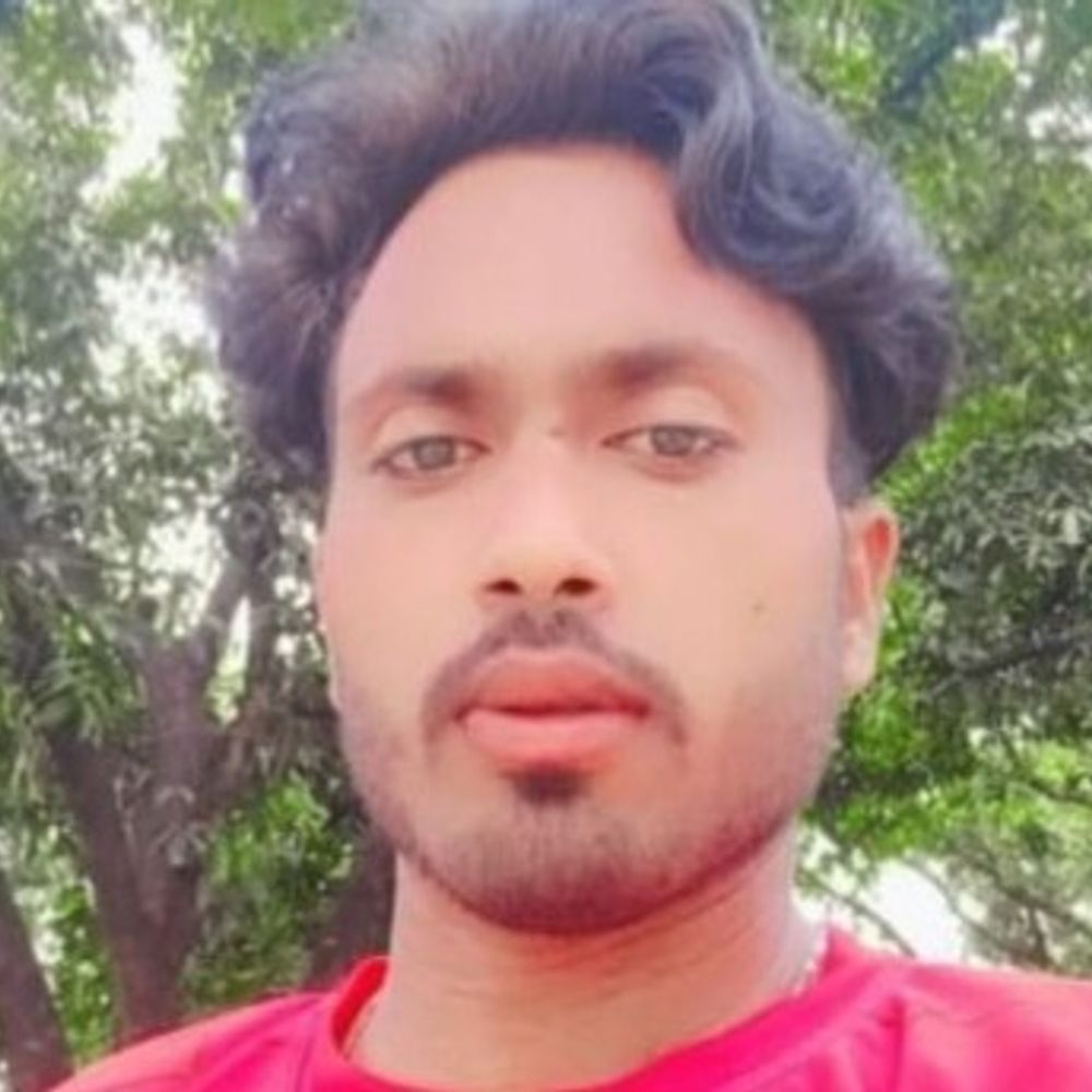 बरेली में शादी के दिन दूल्हा पेड़ से लटका मिला:रात 2बजे तक किया डांस, शाम को बारात थी; पिता बोले- पसंद का कोट-पैंट लाया था