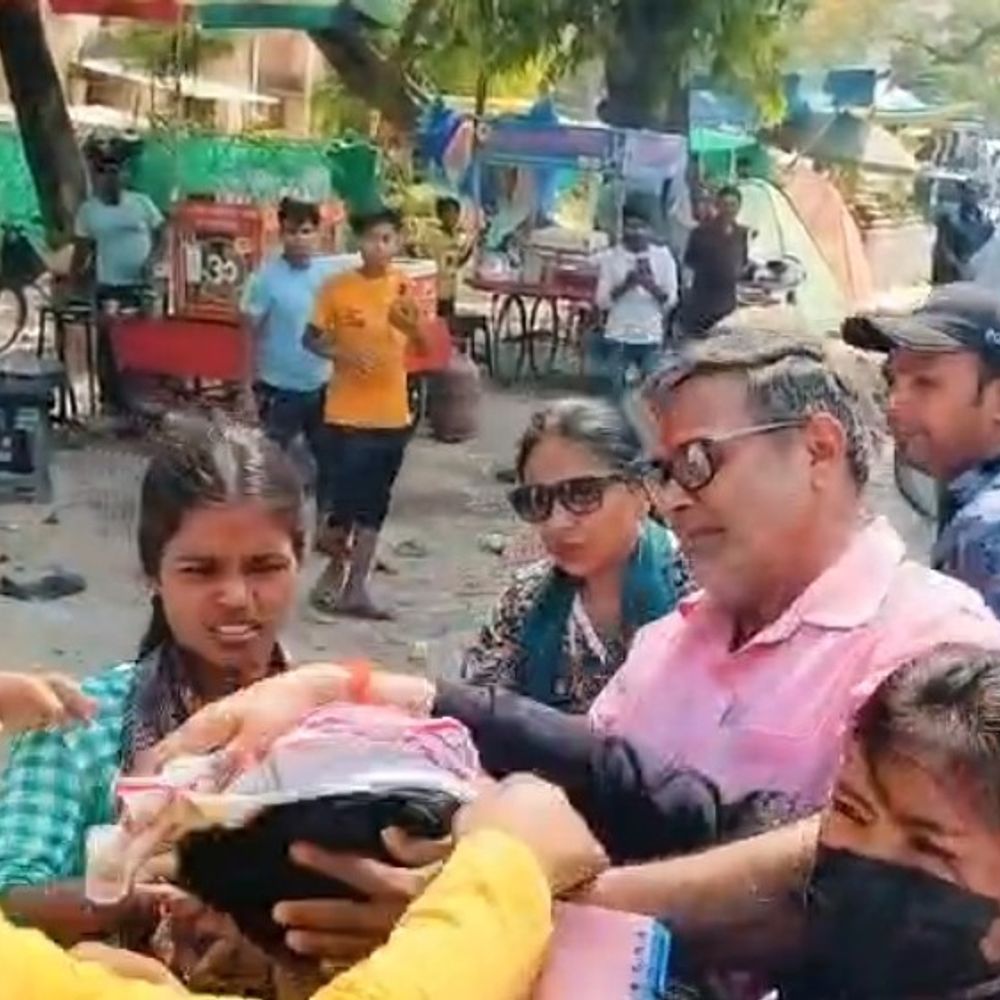 पुतला दहन के दौरान भाजपा विधायक अनुपमा जायसवाल झुलसी:बहराइच में सपा प्रमुख का पुतला जलाते समय मुंह जला, अस्पताल में भर्ती