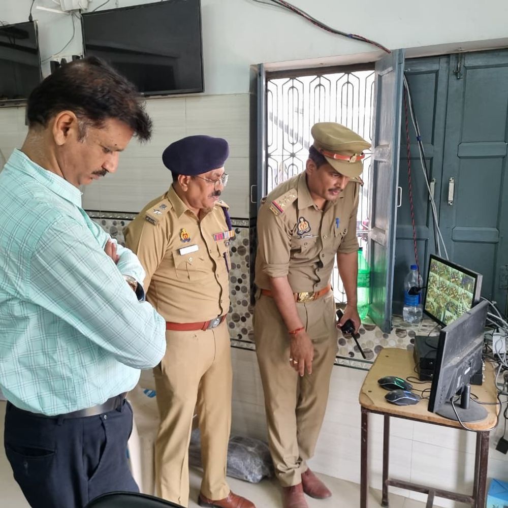 मऊ में होमगार्ड भर्ती परीक्षा संपन्न, 1774 अभ्यर्थी अनुपस्थित रहे:11 केंद्रों पर हुई परीक्षा में 7346 अभ्यर्थी हुए शामिल