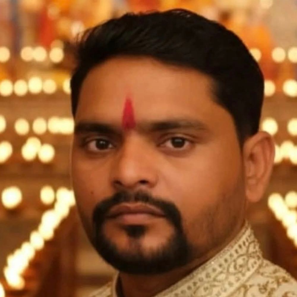 देवरिया में ट्रैक्टर-ट्रॉली की टक्कर से युवक की मौत:ससुराल से लौटते समय हुआ हादसा, बाइक को मारी टक्कर