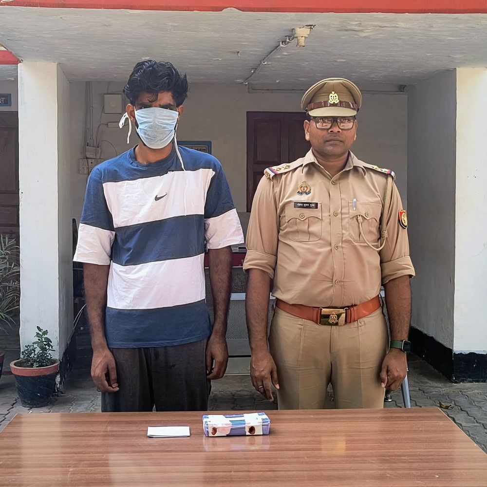 नाबालिग से दुष्कर्म का आरोपी गिरफ्तार:श्रावस्ती पुलिस ने आरोपी कोचिंग संचालक को दबोचा, न्यायालय भेजा