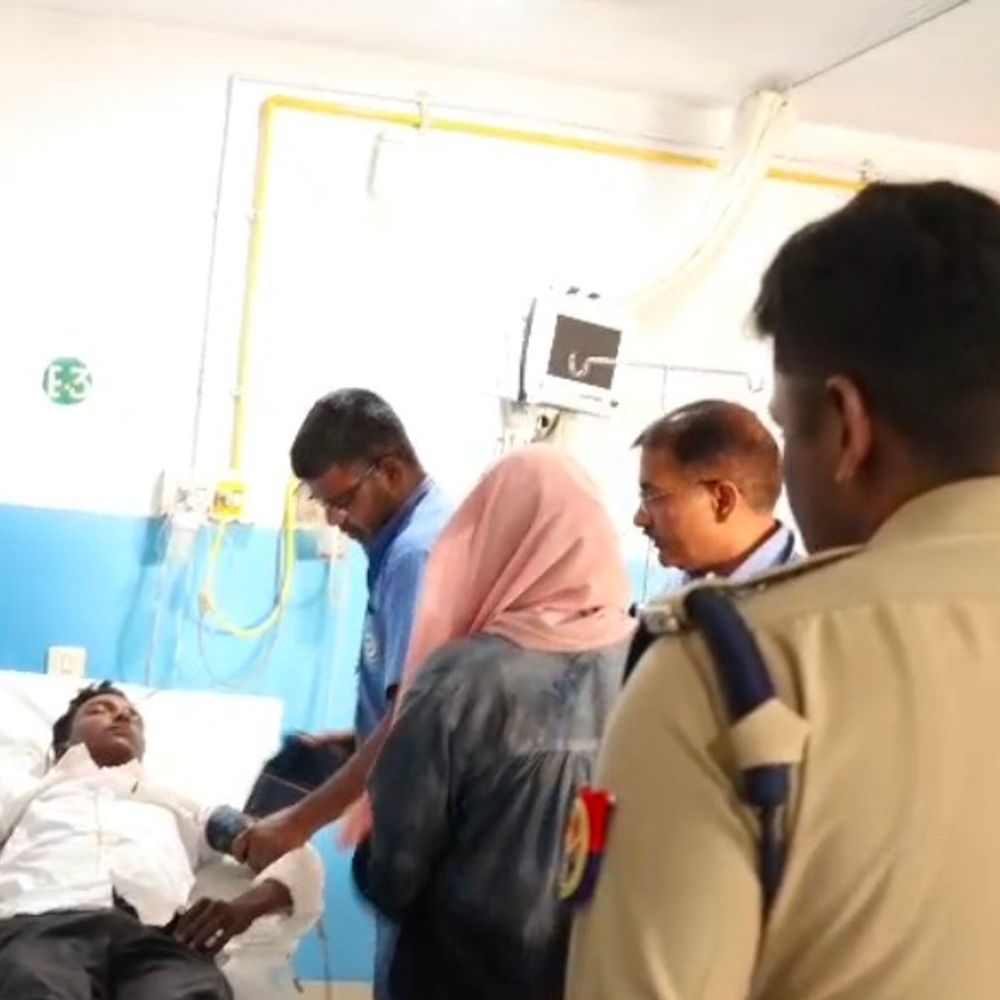 SP ने बीमार परीक्षार्थी को अस्पताल पहुंचाया:अमेठी में होमगार्ड भर्ती परीक्षा के दौरान बिगड़ी थी तबीयत, अब सामान्य