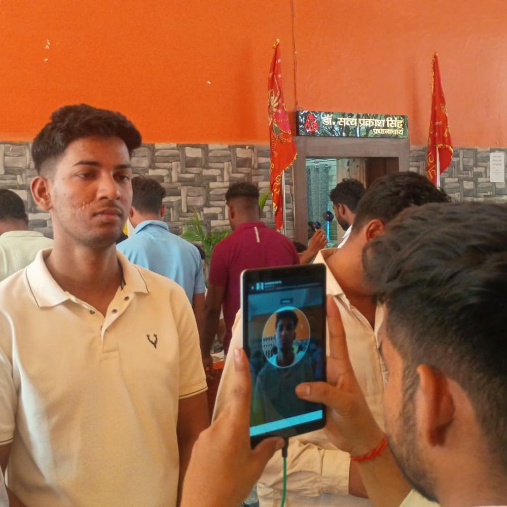 यूपी होमगार्ड्स परीक्षा शुरू, 50 हजार अभ्यर्थी 19 केंद्रों पर:नकल विहीन आयोजन के लिए प्रशासन ने किए पुख्ता इंतजाम