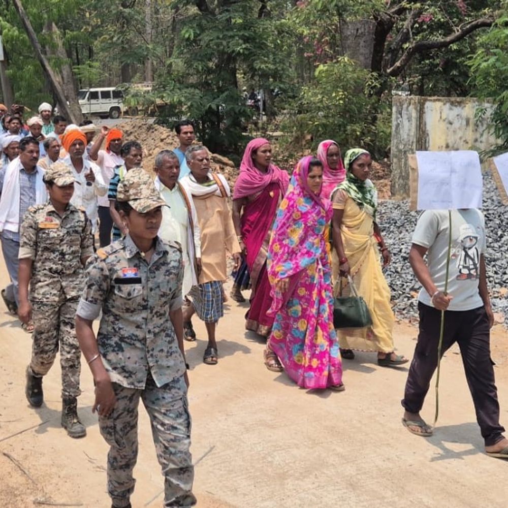 बानगांव में बिजली संकट पर ग्रामीणों का फूटा गुस्सा:  लगातार कटौती से परेशान, बिजली कार्यालय का घेराव कर मांगा मुआवजा – Kondagaon News