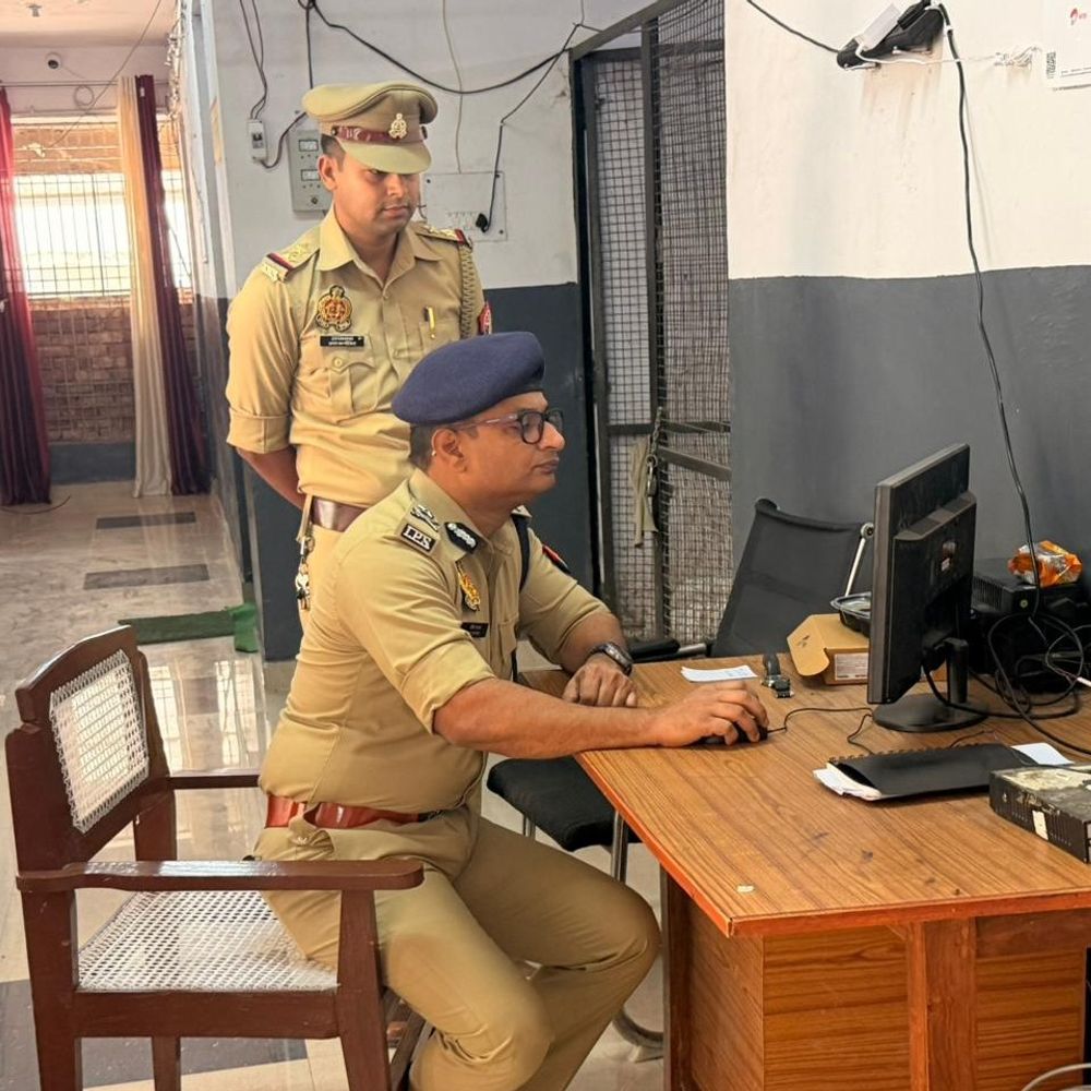 आईजी ने होमगार्ड भर्ती परीक्षा केंद्रों का निरीक्षण किया:5520 अभ्यर्थियों ने दी परीक्षा; सीसीटीवी निगरानी से लेकर कंट्रोल रूम तक अलर्ट मोड में पुलिस