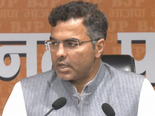 BJP बोली- केजरीवाल के मन में शीशमहल रहता है:  AAP का मतलब- आलीशान आदमी पार्टी; केजरीवाल कल नई घर में शिफ्ट हुए थे