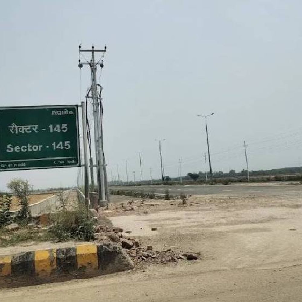 नोएडा के सेक्टर-145 में 2200 किसानों को मिलेंगे प्लाट:पूरे सेक्टर को करीब 150 करोड़ होंगे खर्च, नाला और सड़क बनाने का काम शुरू