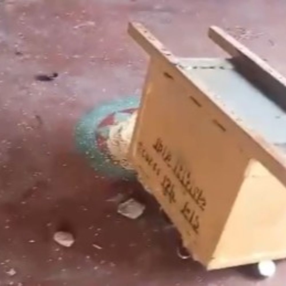 श्योपुर में मंदिर की तिजोरी तोड़कर चोरी:  बदमाश 50 हजार रुपए नकदी लेकर भागे, थाने में नहीं की गई शिकायत – Sheopur News