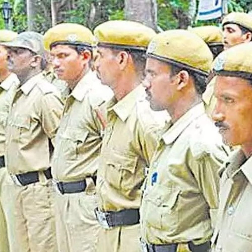 होमगार्ड भर्ती परीक्षा:कानपुर में 53 केन्द्रों पर सुबह 8 बजे से इंट्री शुरू, सुरक्षा के कड़े इंतजाम