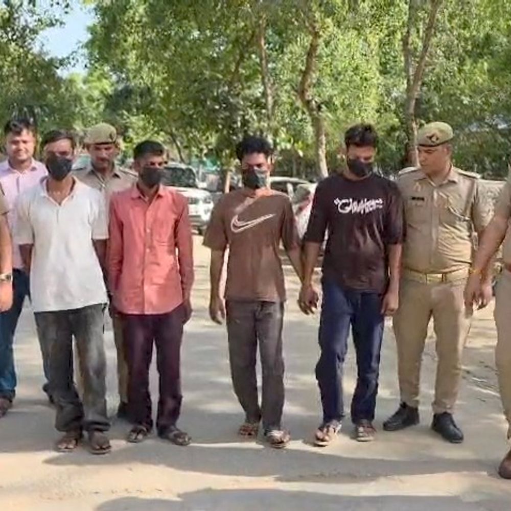 80 लाख की चरस के साथ 4 तस्कर गिरफ्तार:शाहपुर में सोरम रजवाहे की पुलिया से पकड़े गए, युवाओं को बनाते थे निशाना