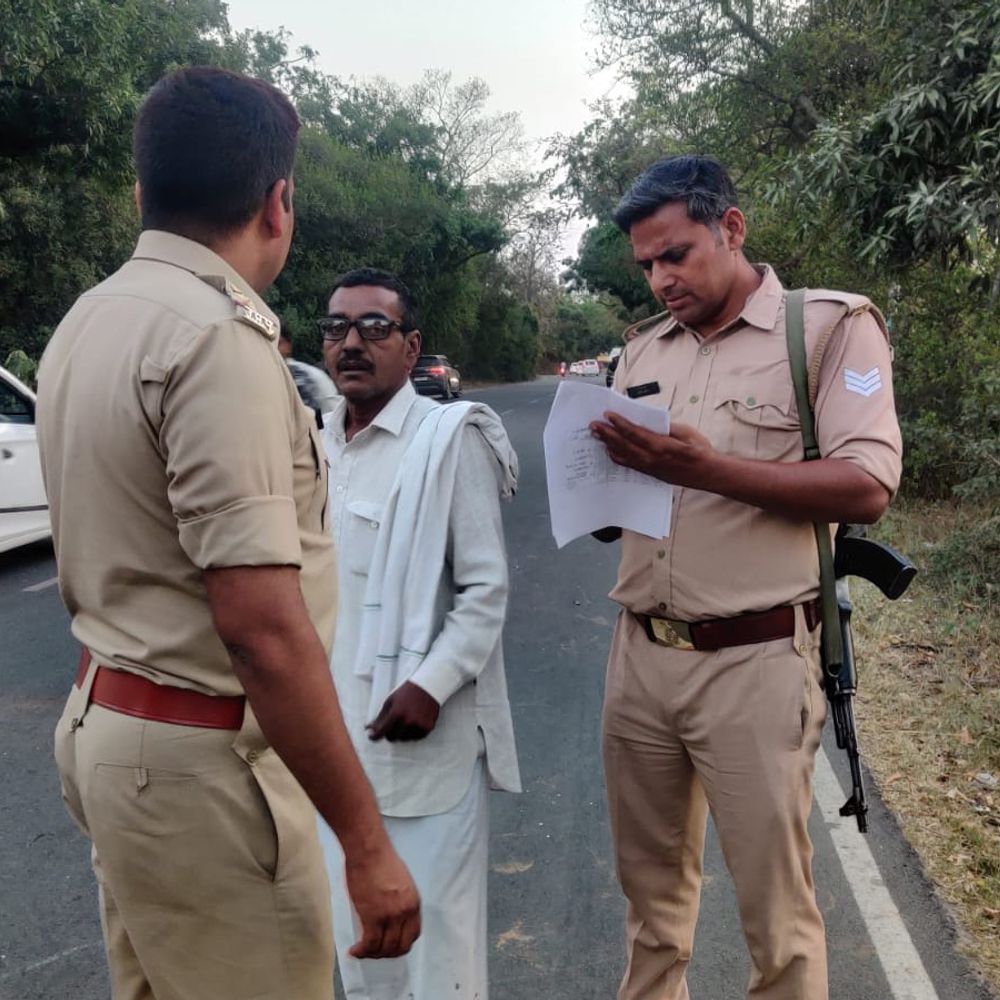 मेरठ में नीलगाय से टकराकर बाइक सवार युवक की मौत:हस्तिनापुर रोड पर गंग नहर के पास हुआ हादसा, पुलिस ने शव को पोस्टमार्टम के लिए भेजा