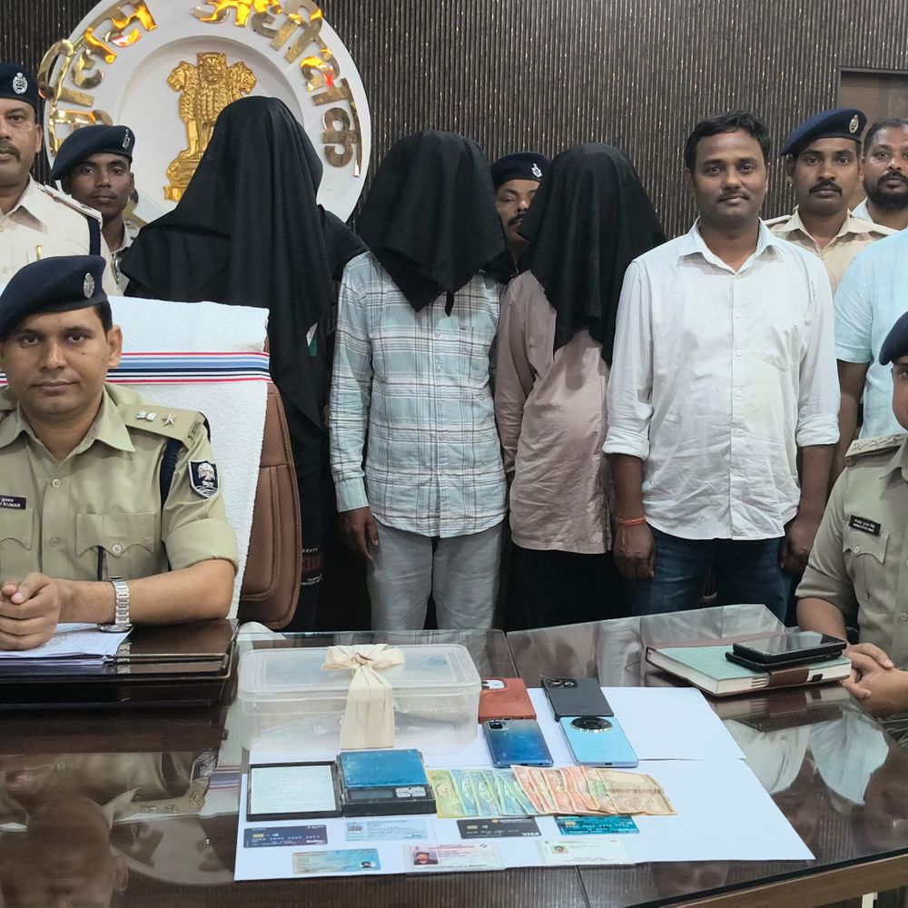 किशनगंज में एक करोड़ की हेरोइन मिली:  इंटरनेशनल हेरोइन गिरोह के 3 तस्कर गिरफ्तार, 2 फरार, नेपाली करेंसी भी बरामद – Kishanganj (Bihar) News