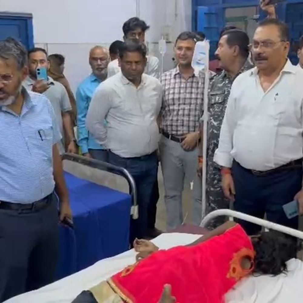 गिरिडीह में फूड पॉइजनिंग के शिकार हुए बच्चे:  एक बच्चे की मौत, 15 से अधिक हुए बीमार, गोलगप्पा और छोला खाने के बाद बिगड़ी हालत – Giridih News