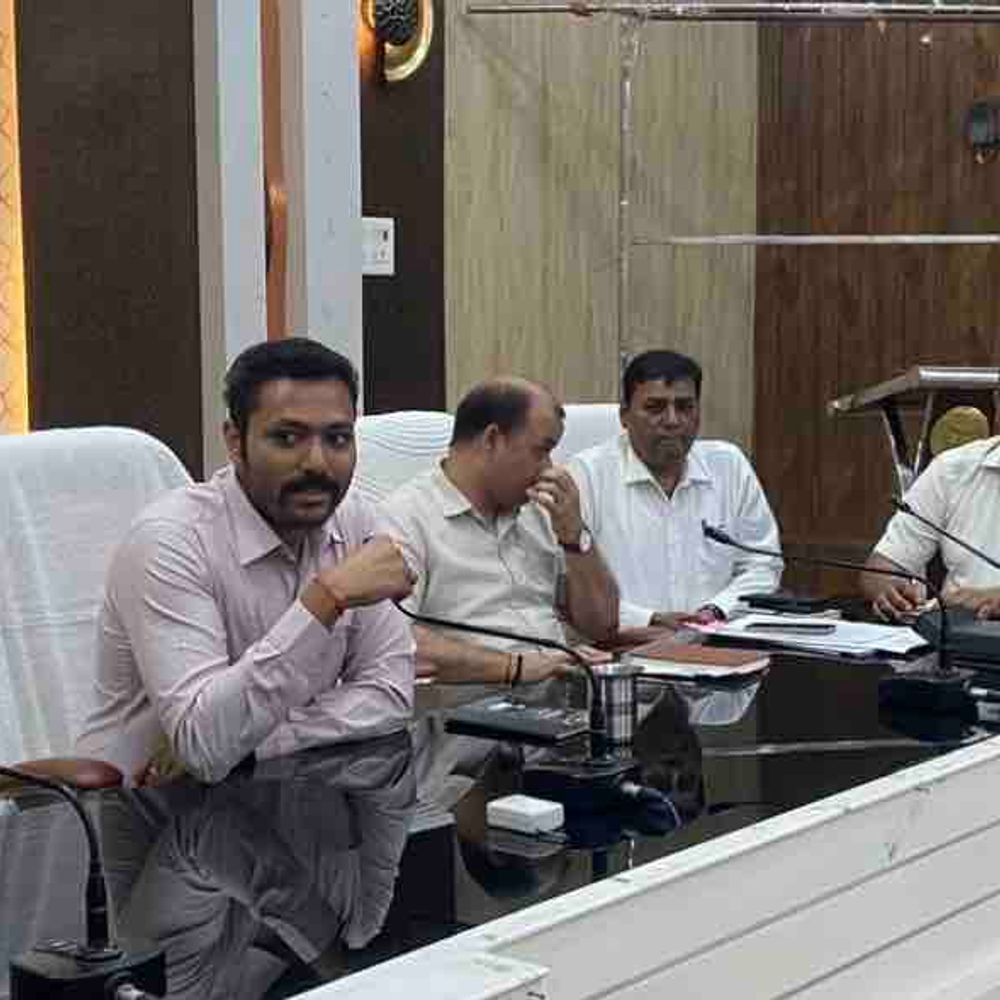 कोर्स के नाम पर कमीशनखोरी की जांच:बुलंदशहर में डीपीएस व मॉडर्न स्कूल समेत कई स्कूलों में पड़ताल