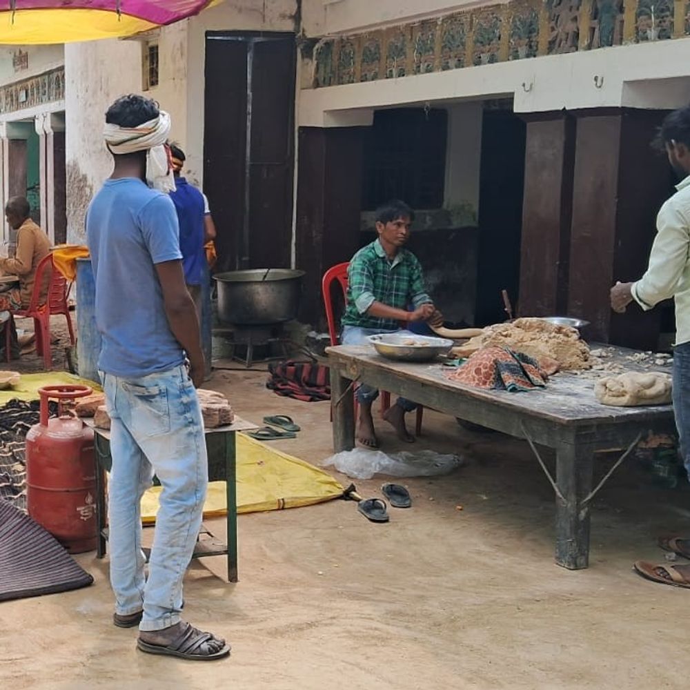 बारात से पहले रोकी गई नाबालिग की शादी:1098 हेल्पलाइन के अलर्ट पर पहुंची टीम, बालिका को रेस्क्यू किया