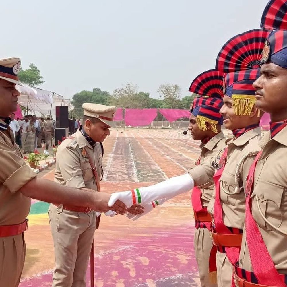 बलरामपुर में 362 नवआरक्षियों की पासिंग आउट परेड संपन्न:अंश वर्मा बने सर्वांग सर्वोत्तम, अनुशासन और कौशल का प्रदर्शन