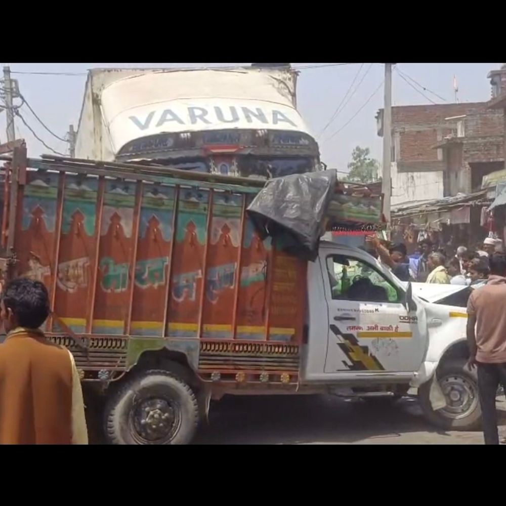 हरदोई में कंटेनर बेकाबू हुआ:व्यक्ति ने शोर मचाकर लोगों को आगाह किया, सूझबूझ से टला बड़ा हादसा