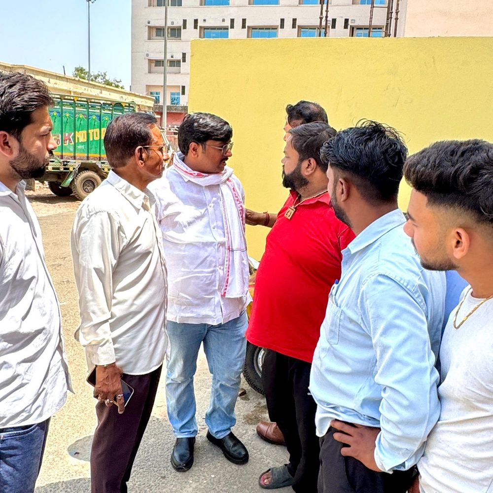 खुर्जा में ट्रिपल मर्डर पर कांग्रेस का विरोध:जिलाध्यक्ष जियाउर्रहमान ने आरोपियों के घर बुलडोजर चलाने की मांग की