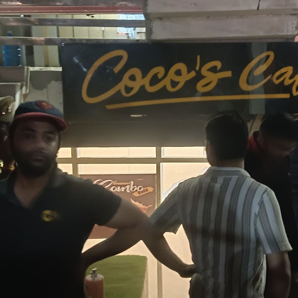 बाराबंकी के होटल में लगी आग:किचन में लगी आग की लपटों से मची भगदड़, होटल मालिक की सूझबूझ से कोई जनहानि नहीं