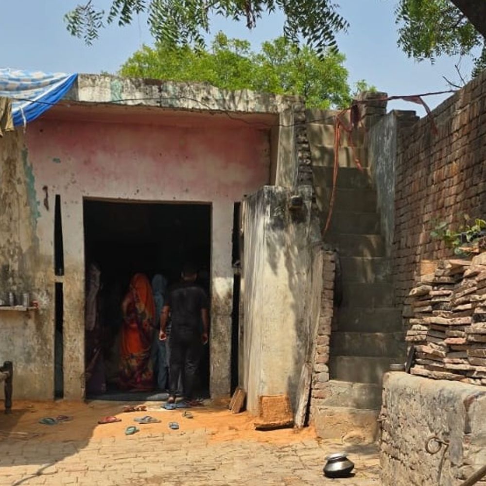 बागपत में मानवता की मिसाल:अनाथ बहन की शादी के लिए ब्राह्मण समाज ने बढ़ाया हाथ, जुटाए रुपये