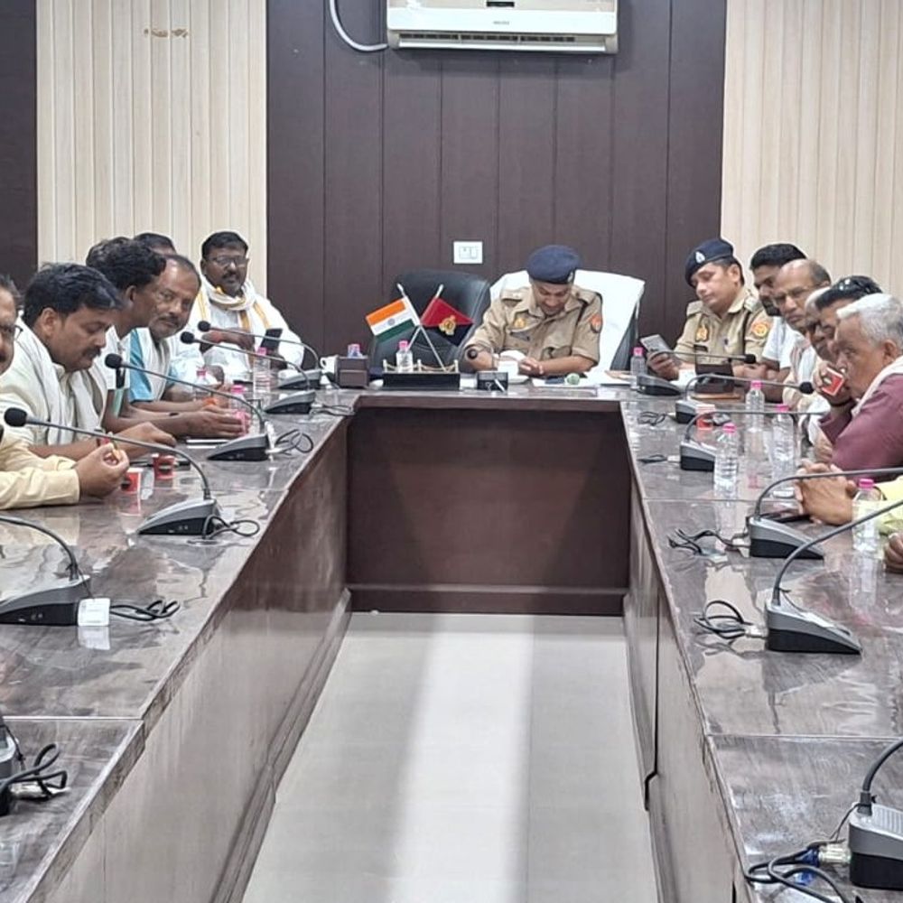 कांग्रेस का कैंडल मार्च रोका, नेता हिरासत में:नाबालिग की हत्या के विरोध में प्रदर्शन, पुलिस लाइन ले जाया गया