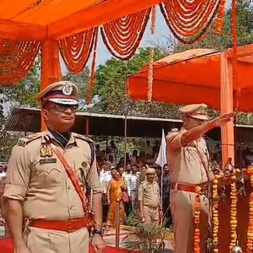 गोंडा को मिले 497 नए सिपाही:रिजर्व पुलिस लाइन में दीक्षांत परेड, IG अमित पाठक ने ली सलामी