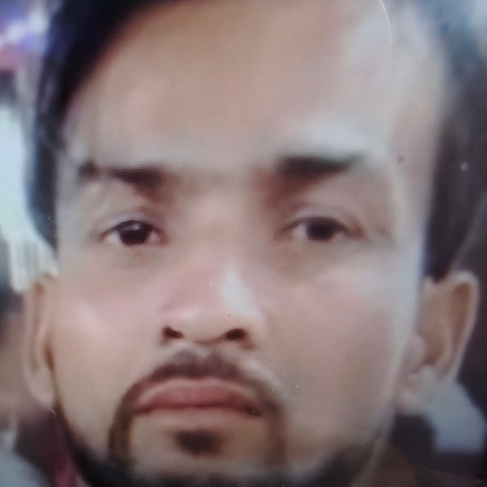 कानपुर में आरा मशीन के पास मिला युवक का शव:शरीर पर चोट के कई निशान, परिजनों ने पड़ोसी पर लगाया हत्या का आरोप