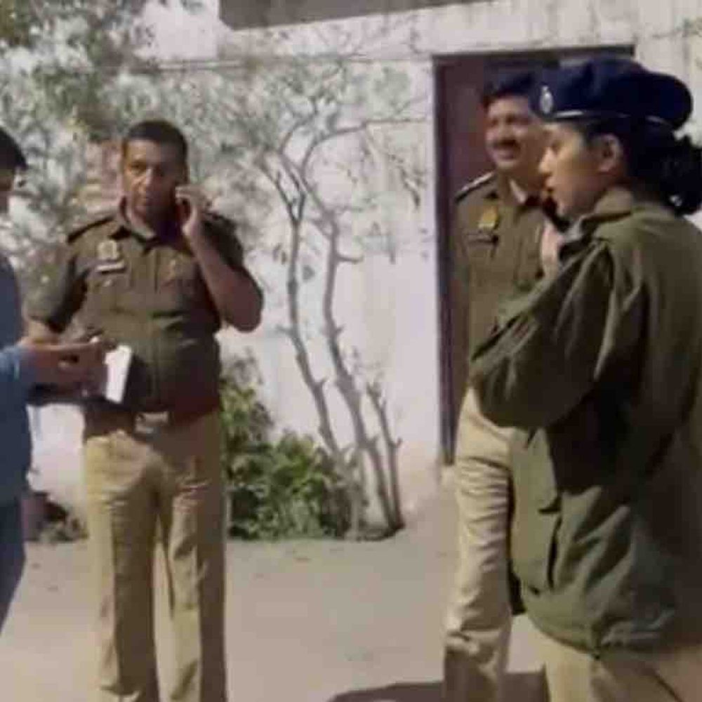 कानपुर में युवक के खाते से करोड़ों का फर्जीवाड़ा:GST रैकेट में फंसाकर अवैध लेनदेन, आरोपी 3 माह से फरार