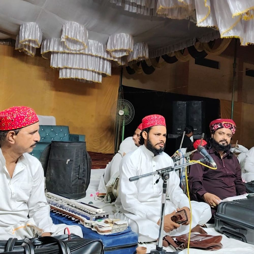 सुल्तानपुर में 'जश्न-ए-वारिस पाक' का 32वां आयोजन:सांप्रदायिक सौहार्द का दिया संदेश, मद्रास हाईकोर्ट के जस्टिस शमीम अहमद भी हुए शामिल