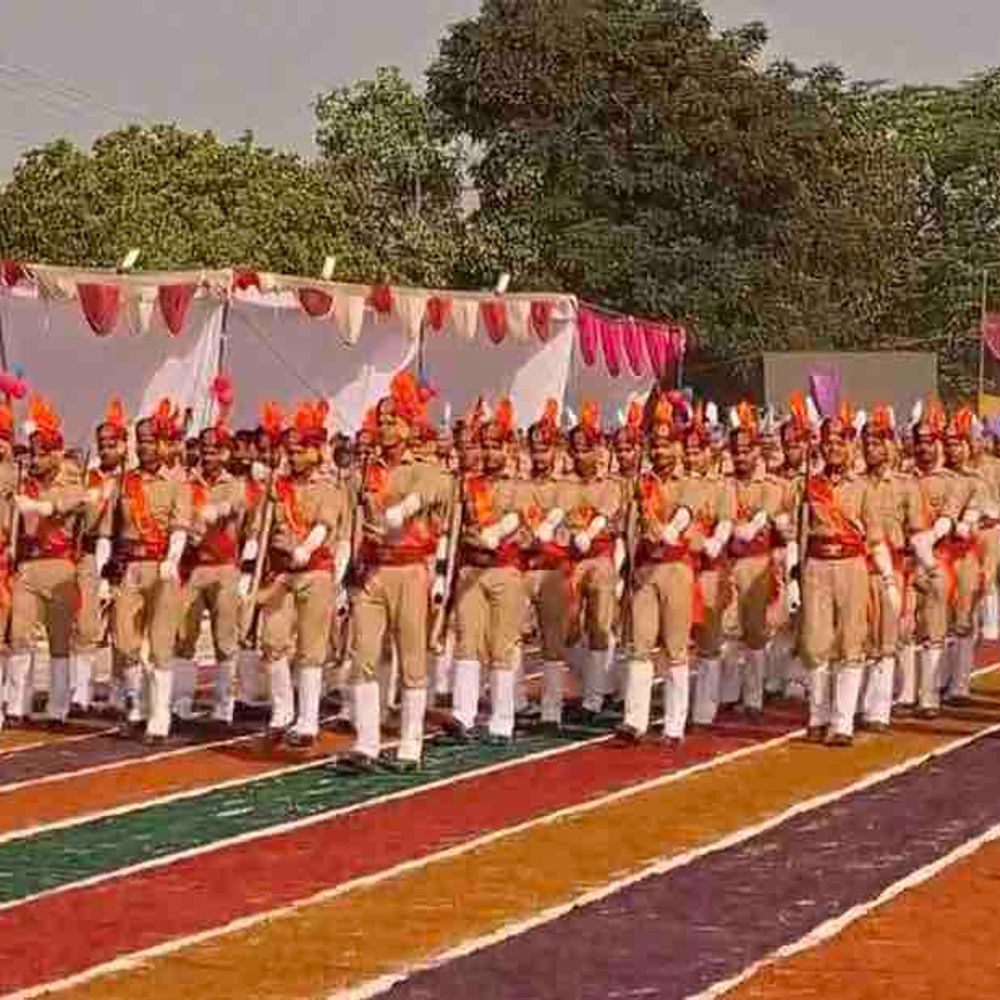 कानपुर में पीएसी रिक्रूट आरक्षियों ने ली कर्तव्यनिष्ठा की शपथ:37वीं वाहिनी में दीक्षांत परेड संपन्न, आईजी अभियोजन गीता सिंह मुख्य अतिथि रहीं