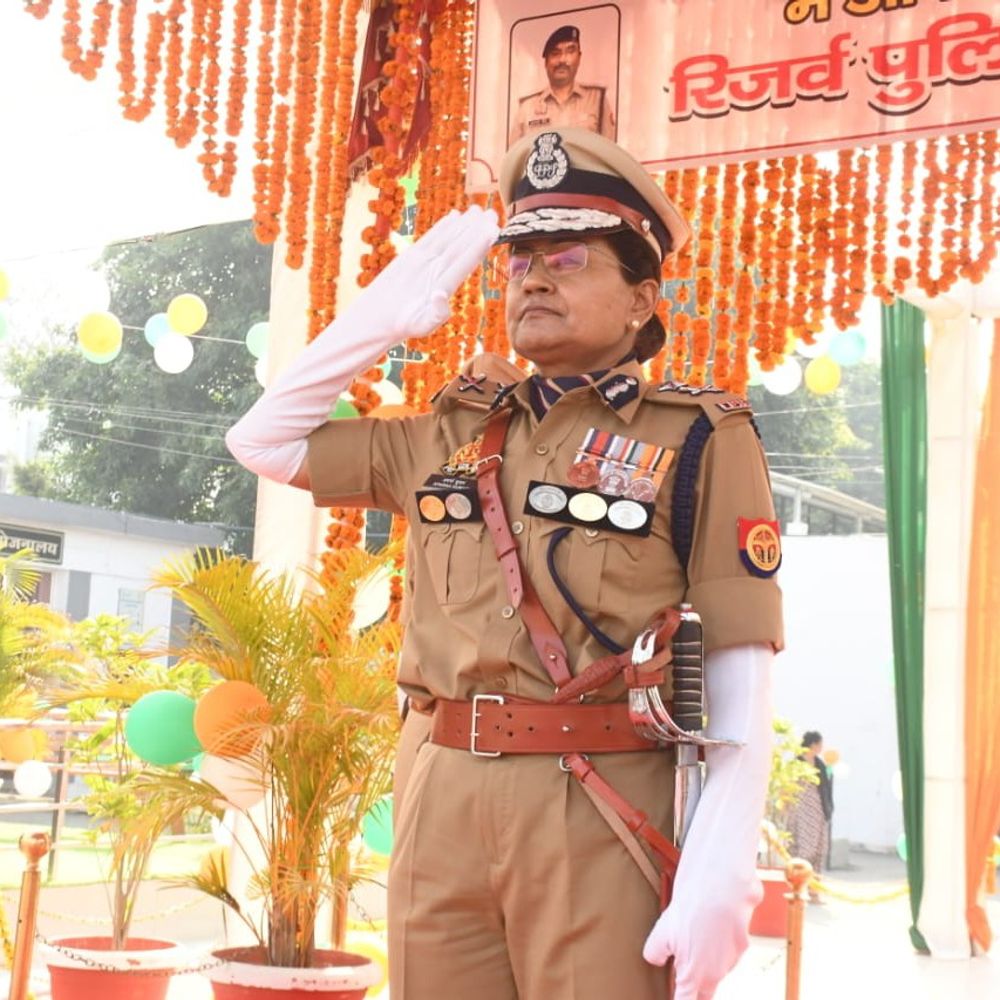 पिता के निधन के बाद भी आस्था ने निभाया कर्तव्य:रामपुर दीक्षांत परेड में कमांडर बनकर पेश की साहस की मिसाल