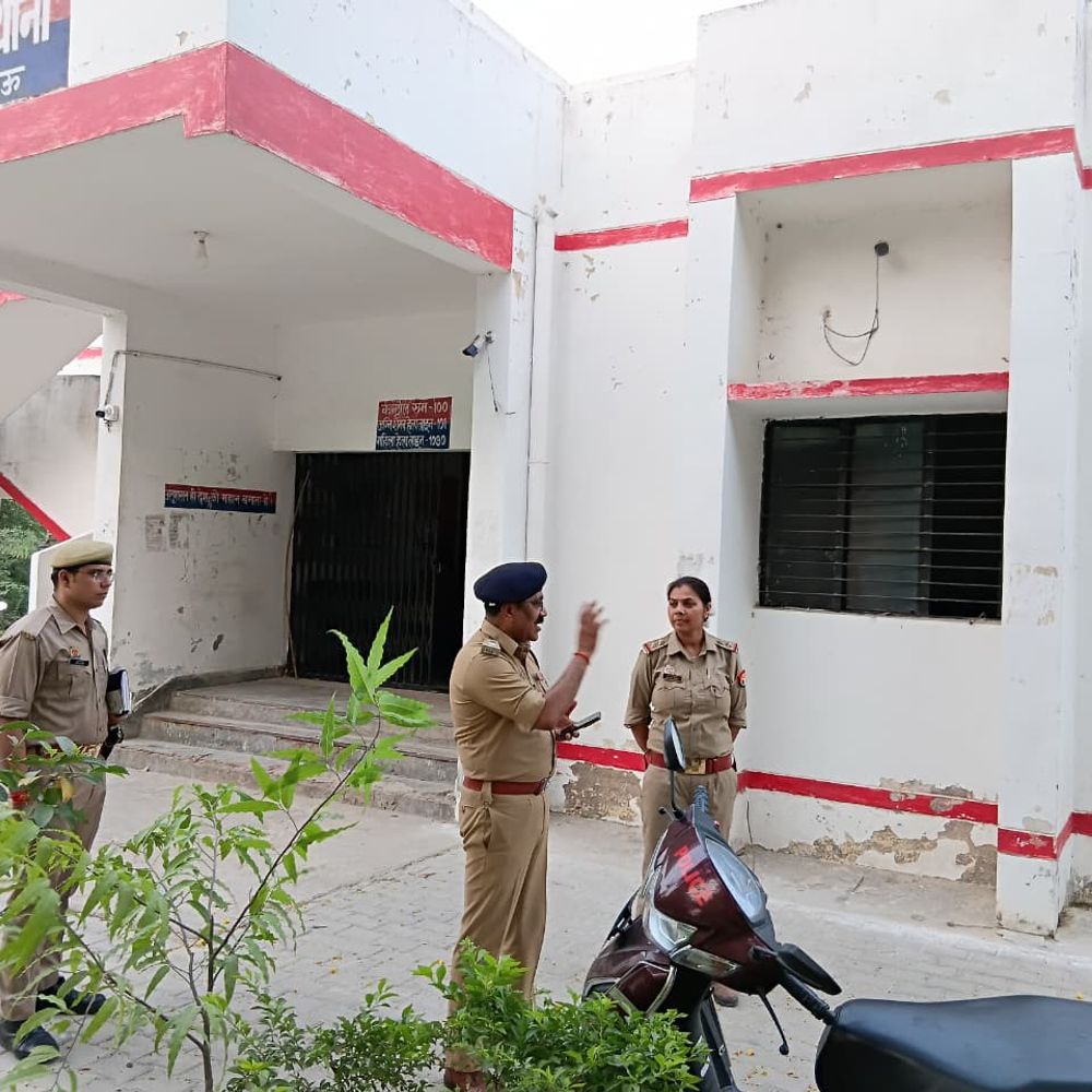 एसपी कमलेश बहादुर ने महिला थाना का किया निरीक्षण:नई महिला आरक्षियों की आवासीय व्यवस्था जांची, दिए निर्देश