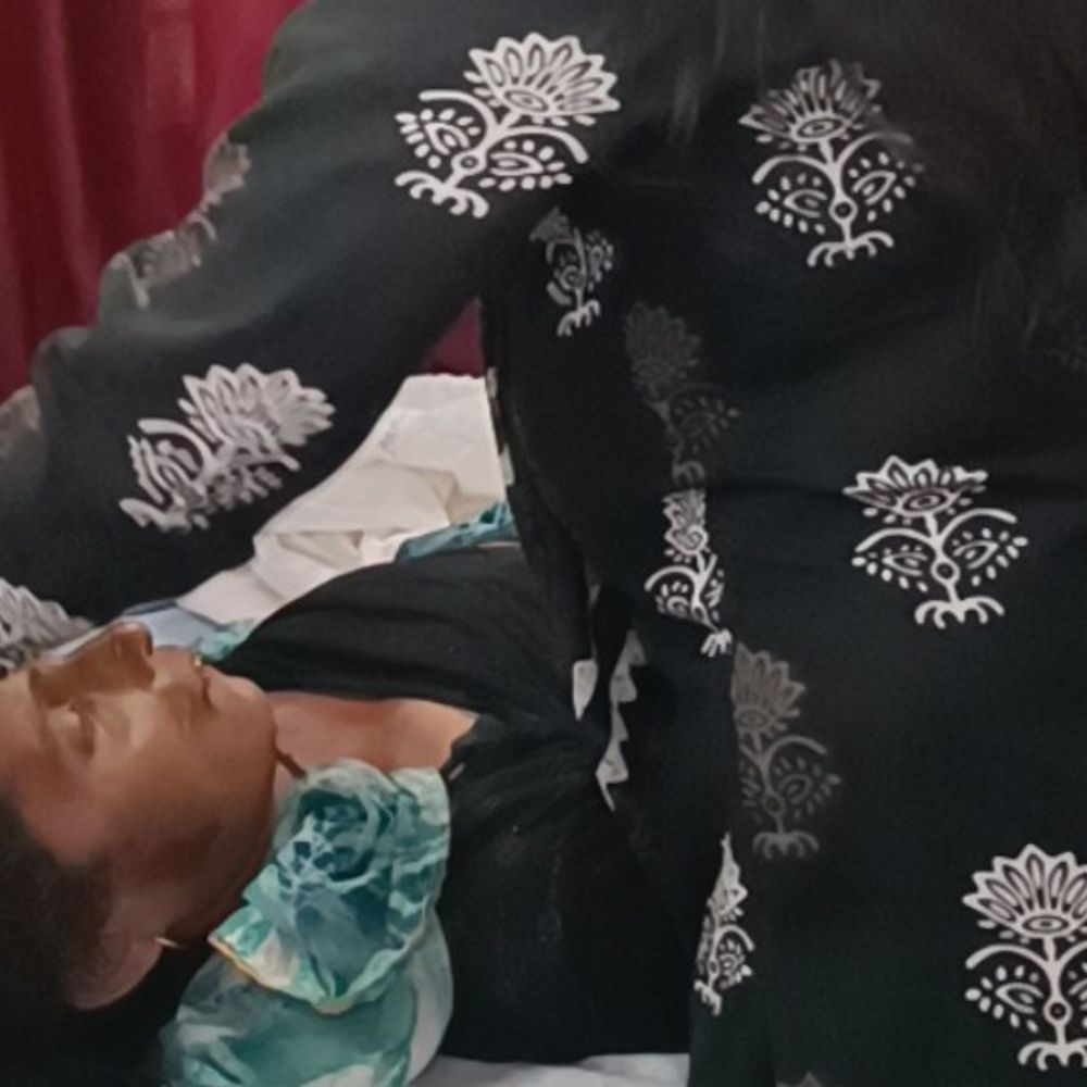 औरैया में महिला की ट्रैक्टर से गिरकर मौत:गेहूं की कटाई के बाद घर लौटते समय हुआ हादसा