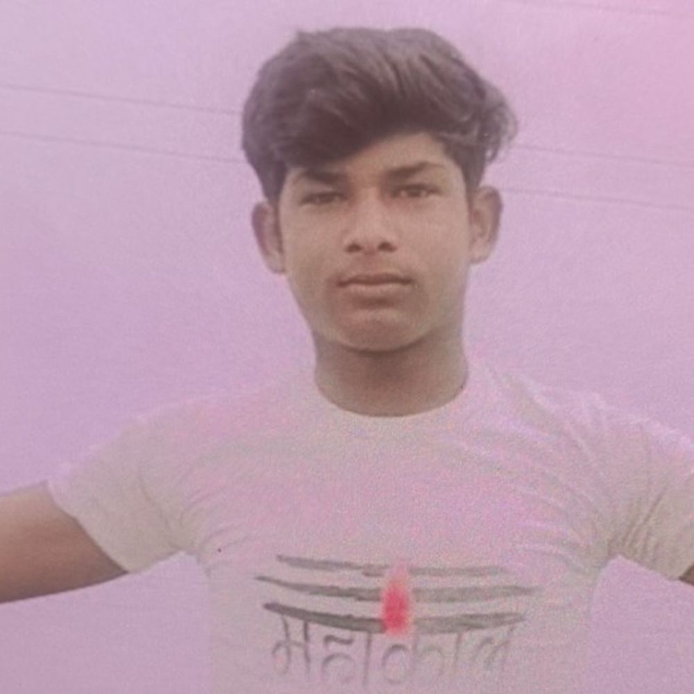 परिजन ने दोस्तों पर हत्या का आरोप लगाया:नदी में मिला था छात्र का शव, दोस्त की बहन के जन्मदिन पर गया था