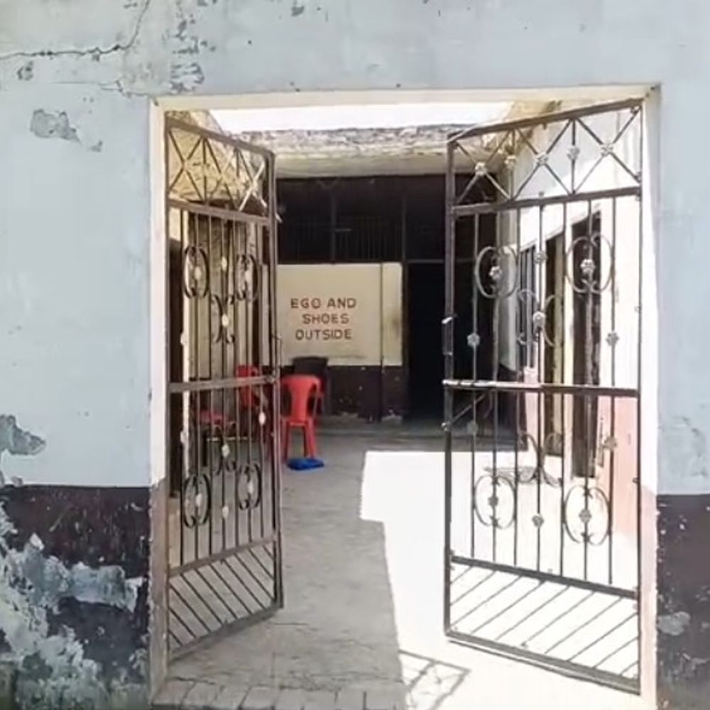 धर्मकोट में अवैध नशा मुक्ति केंद्र का भंडाफोड़:  8 युवक रेस्क्यू, संचालकों पर केस दर्ज, पुलिस ने खेतों में मारा छापा – Moga News