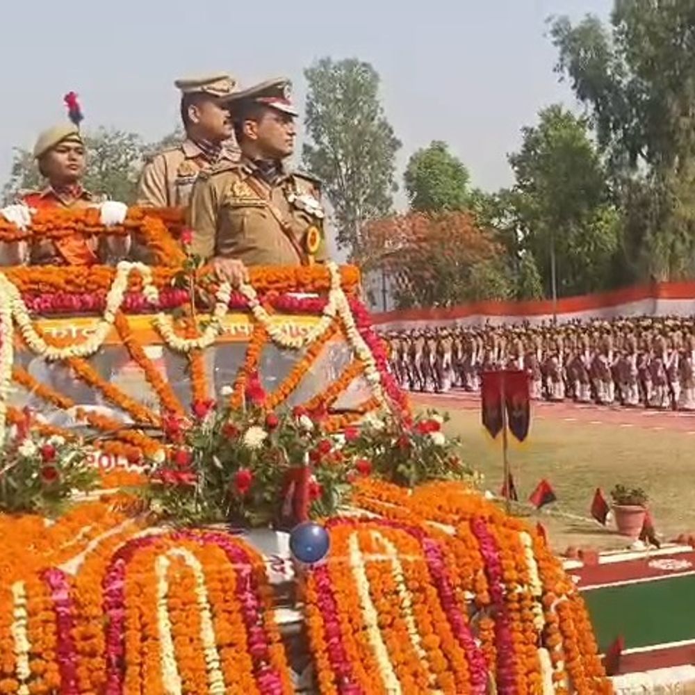 सीतापुर में 589 रिक्रूट सिपाहियों का दीक्षांत परेड:डीजी के.एस. प्रताप कुमार ने ली सलामी, एसपी ने कर्तव्यनिष्ठा का दिया संदेश