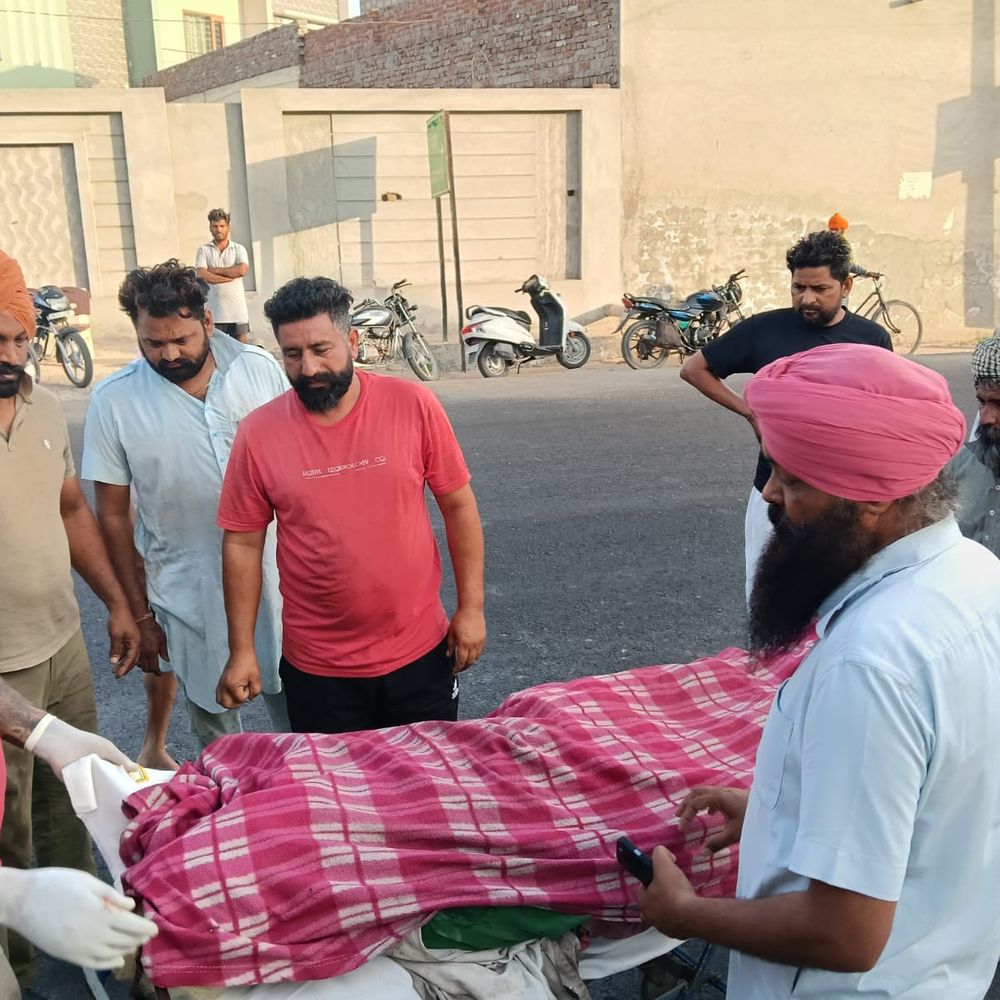 मोगा में सड़क हादसे में बुजुर्ग की मौत:  गुरुद्वारा से लौटते समय ट्रक ने मारी टक्कर, आरोपी ड्राइवर मौके से फरार – Moga News