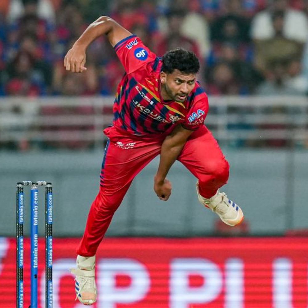 IPL- कोलकाता ने दो विकेट गंवाए, रहाणे आउट:मोहसिन खान को दो ओवर में दो सफलता, 15 गेंद पर 10 रन ही बना सके रहाणे