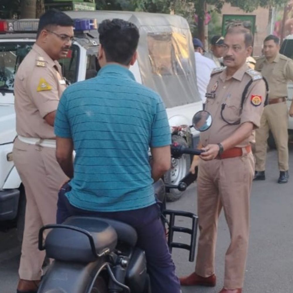 मुजफ्फरनगर में मॉडिफाइड साइलेंसर पर पुलिस की कार्रवाई:225 वाहनों का हुआ चालान, 4.32 लाख रुपये जुर्माना वसूला