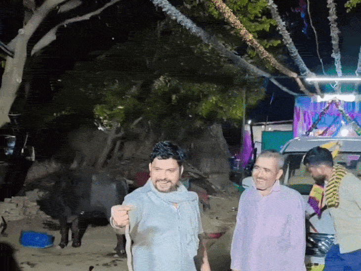 भीम आर्मी नेता ने सांप के साथ की क्रूरता- VIDEO:वन विभाग ने वन्यजीव संरक्षण अधिनियम के तहत केस दर्ज किया, तीन को बनाया आरोपी