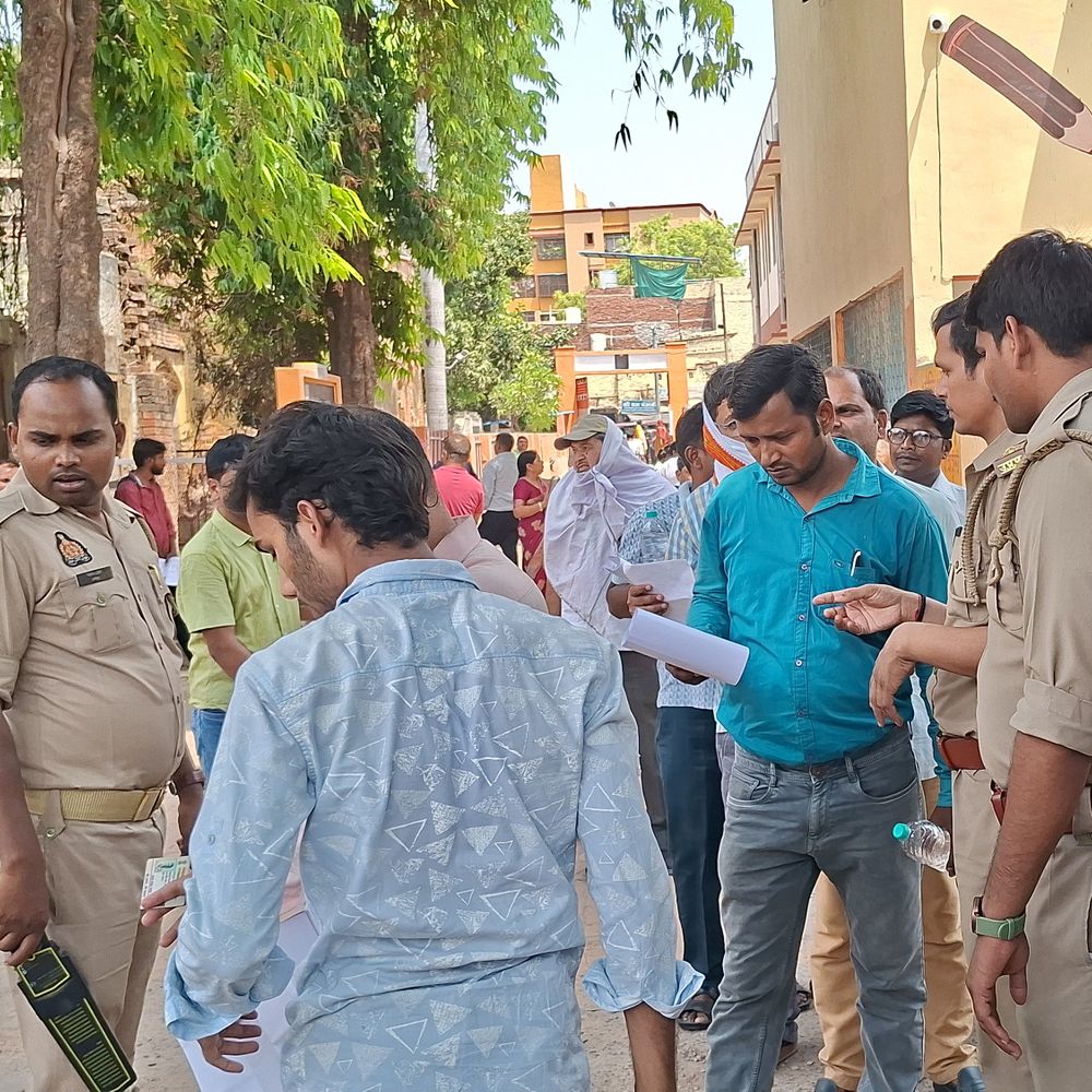 वाराणसी के 35 केंद्रों पर होगी PGT की परीक्षा:लंबे इंतजार के बाद 9 औऱ 10 मई को एग्जाम, 624 पदों पर शुरू होगी प्रक्रिया