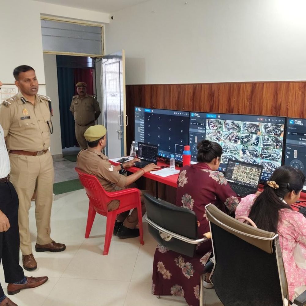 होमगार्ड भर्ती परीक्षा का अंतिम दिन:लखनऊ के 55 केंद्रों पर आज अंतिम चरण, हर पाली में 22 हजार अभ्यर्थी दे रहे परीक्षा