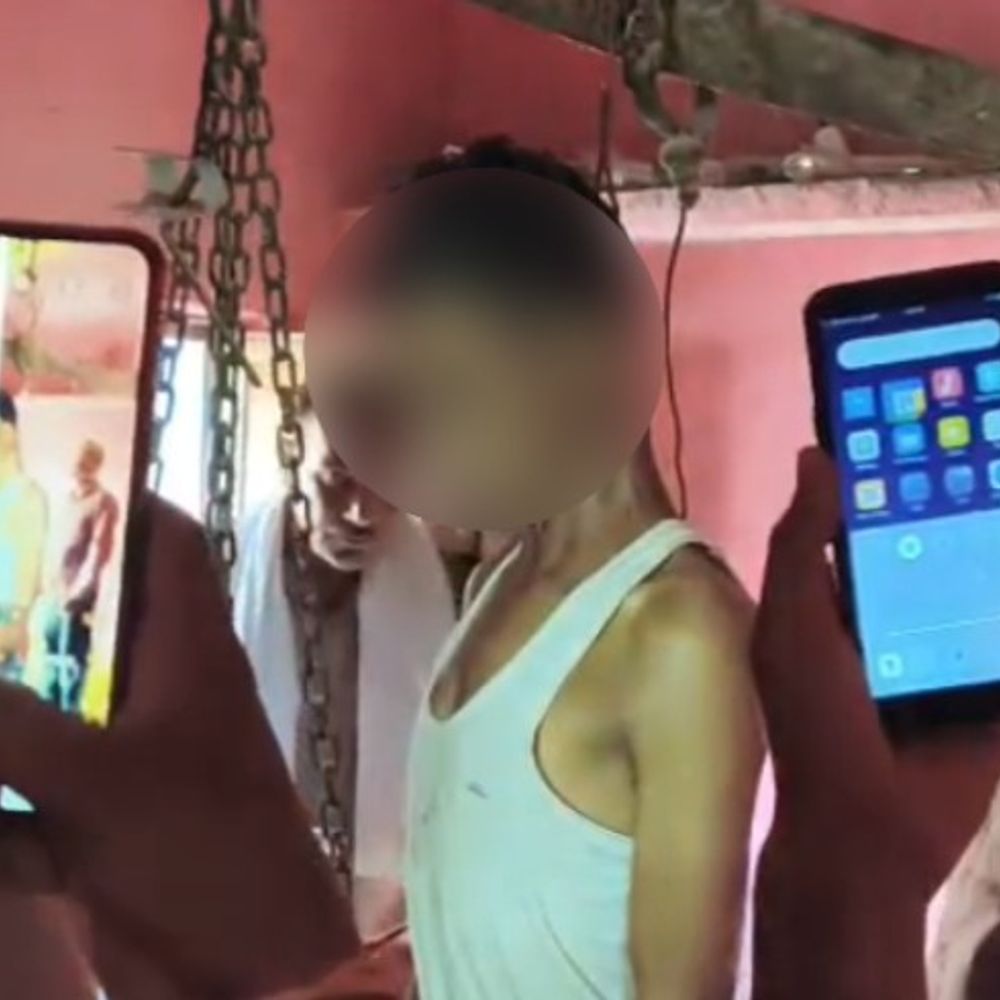 अशोकनगर में तराजू पर लटका मिला युवक का शव:तार का फंदा बनाया, पत्नी शादी में गई थी, बच्चे घर में थे